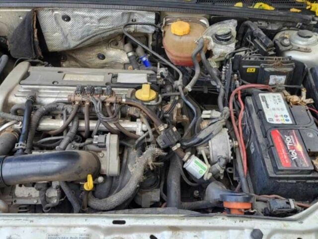 Серый Опель Вектра, объемом двигателя 2.2 л и пробегом 302 тыс. км за 2200 $, фото 7 на Automoto.ua