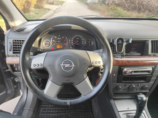 Сірий Опель Вектра, об'ємом двигуна 0 л та пробігом 300 тис. км за 2000 $, фото 1 на Automoto.ua