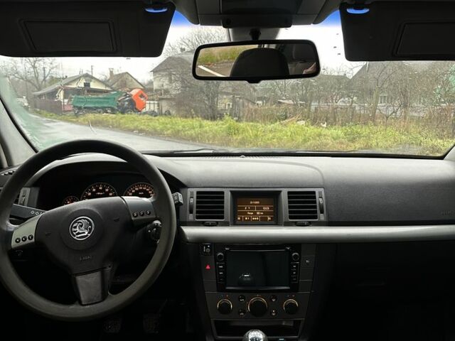 Сірий Опель Вектра, об'ємом двигуна 1.8 л та пробігом 255 тис. км за 3200 $, фото 7 на Automoto.ua