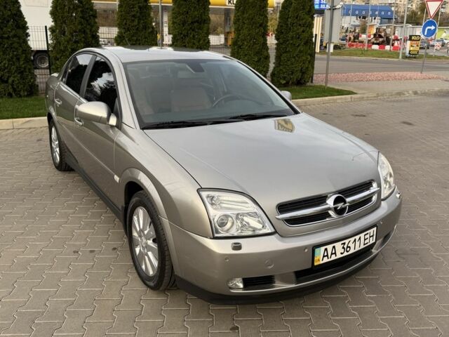Серый Опель Вектра, объемом двигателя 2.2 л и пробегом 156 тыс. км за 5599 $, фото 11 на Automoto.ua