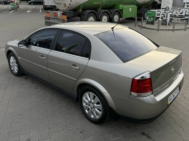 Серый Опель Вектра, объемом двигателя 2.2 л и пробегом 156 тыс. км за 5599 $, фото 8 на Automoto.ua