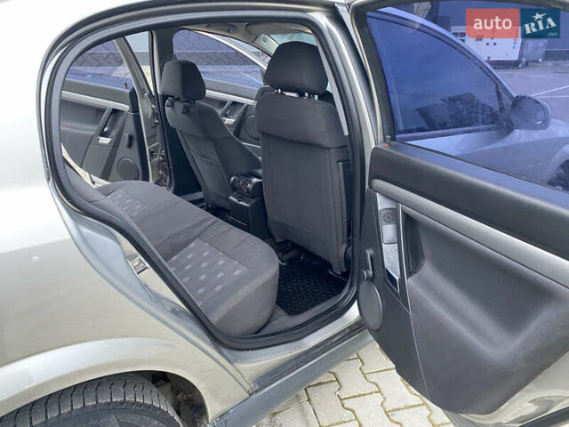 Серый Опель Вектра, объемом двигателя 1.8 л и пробегом 283 тыс. км за 3700 $, фото 20 на Automoto.ua