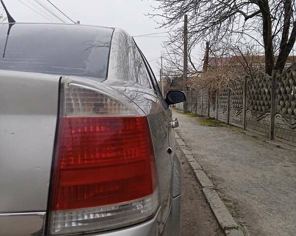 Серый Опель Вектра, объемом двигателя 2.2 л и пробегом 229 тыс. км за 4200 $, фото 3 на Automoto.ua