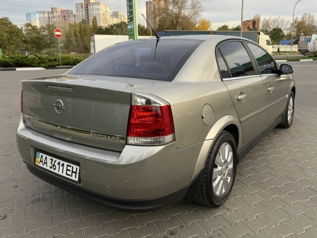Серый Опель Вектра, объемом двигателя 2.2 л и пробегом 156 тыс. км за 5599 $, фото 3 на Automoto.ua