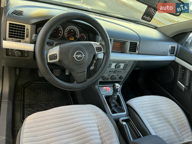 Опель Вектра 2004 в Виннице на Automoto.ua Серый Опель Вектра, объемом двигателя 1.8 л и пробегом 184 тыс. км за 5400 $, фото 4 на Automoto.ua