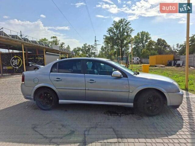 Серый Опель Вектра, объемом двигателя 3.2 л и пробегом 337 тыс. км за 5500 $, фото 2 на Automoto.ua