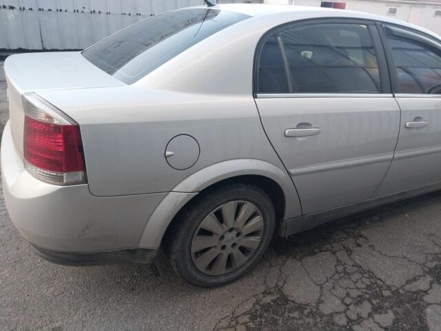 Серый Опель Вектра, объемом двигателя 2.2 л и пробегом 256 тыс. км за 3500 $, фото 2 на Automoto.ua