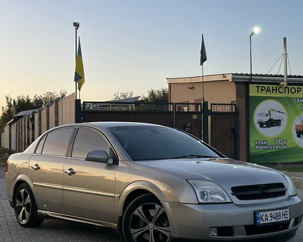 Сірий Опель Вектра, об'ємом двигуна 3.2 л та пробігом 250 тис. км за 3000 $, фото 6 на Automoto.ua