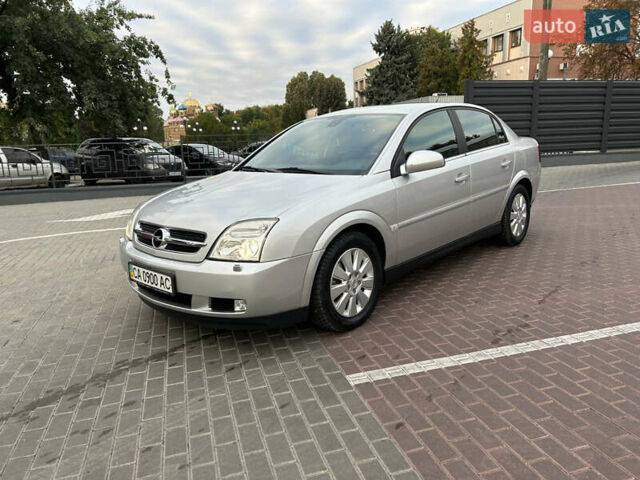 Сірий Опель Вектра, об'ємом двигуна 3.2 л та пробігом 116 тис. км за 5950 $, фото 2 на Automoto.ua