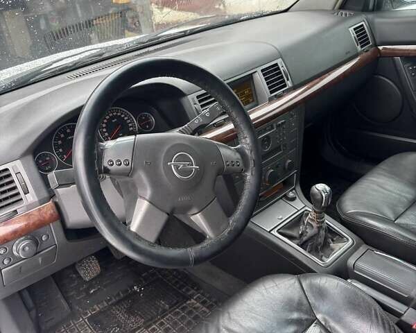 Серый Опель Вектра, объемом двигателя 2.2 л и пробегом 285 тыс. км за 3800 $, фото 5 на Automoto.ua