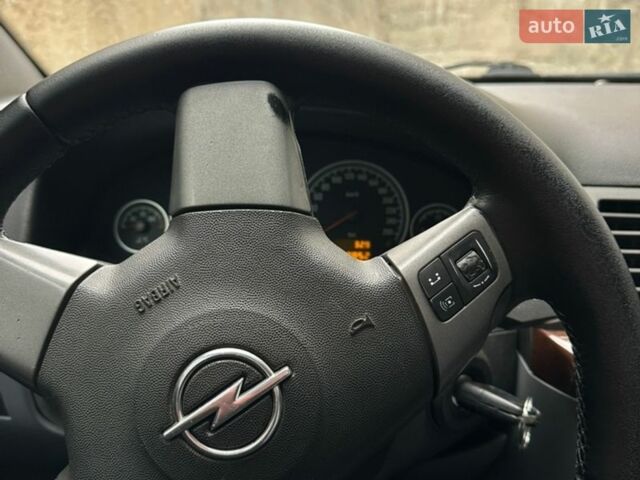 Серый Опель Вектра, объемом двигателя 2.2 л и пробегом 207 тыс. км за 4000 $, фото 13 на Automoto.ua