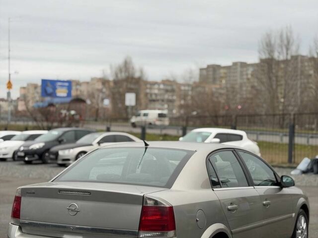 Серый Опель Вектра, объемом двигателя 0 л и пробегом 419 тыс. км за 3199 $, фото 3 на Automoto.ua