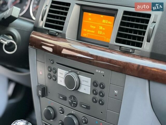 Серый Опель Вектра, объемом двигателя 2.2 л и пробегом 205 тыс. км за 3750 $, фото 77 на Automoto.ua