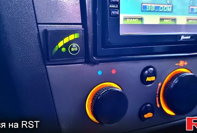 Сірий Опель Вектра, об'ємом двигуна 3.2 л та пробігом 283 тис. км за 2999 $, фото 6 на Automoto.ua