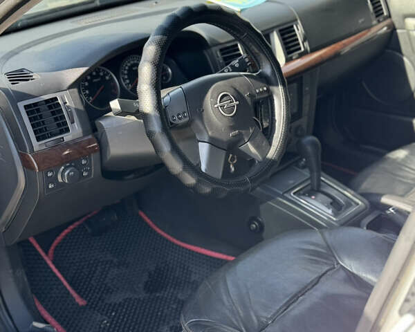 Серый Опель Вектра, объемом двигателя 2.2 л и пробегом 304 тыс. км за 3500 $, фото 6 на Automoto.ua