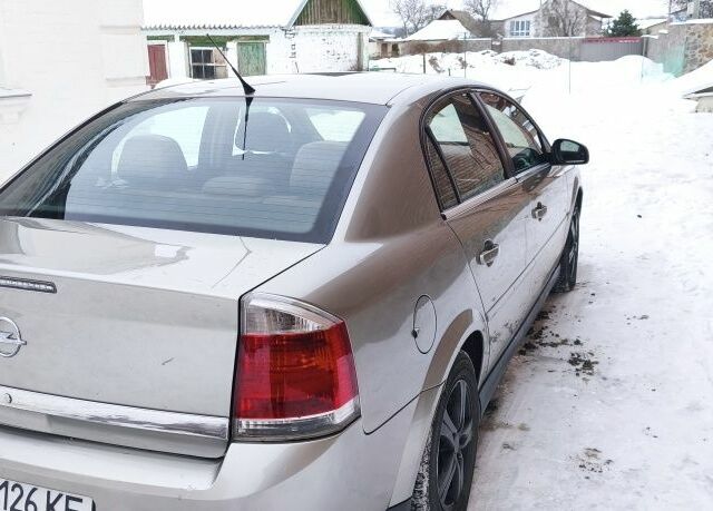 Серый Опель Вектра, объемом двигателя 2.2 л и пробегом 245 тыс. км за 3350 $, фото 6 на Automoto.ua