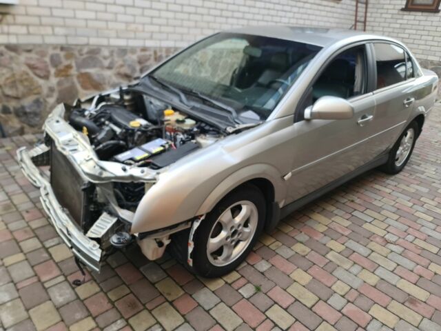 Сірий Опель Вектра, об'ємом двигуна 2 л та пробігом 300 тис. км за 2500 $, фото 1 на Automoto.ua