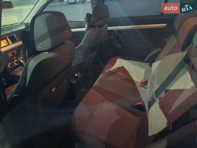 Сірий Опель Вектра, об'ємом двигуна 2.2 л та пробігом 174 тис. км за 5200 $, фото 6 на Automoto.ua