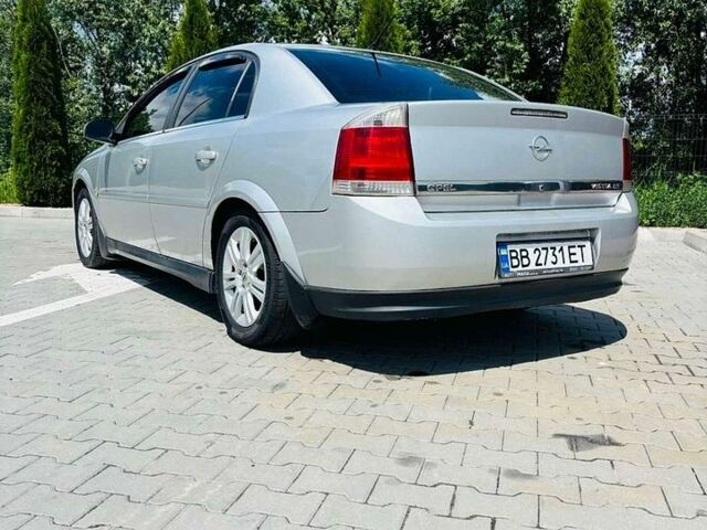 Сірий Опель Вектра, об'ємом двигуна 2.2 л та пробігом 265 тис. км за 2999 $, фото 3 на Automoto.ua