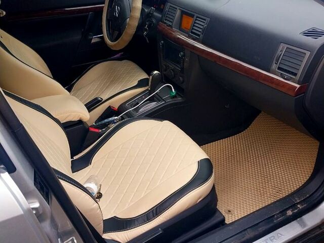 Серый Опель Вектра, объемом двигателя 2.2 л и пробегом 257 тыс. км за 4500 $, фото 2 на Automoto.ua