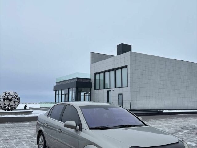 Сірий Опель Вектра, об'ємом двигуна 2.2 л та пробігом 312 тис. км за 3500 $, фото 7 на Automoto.ua