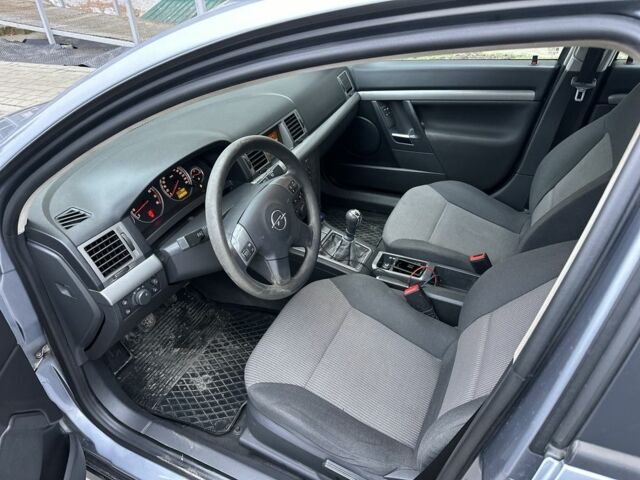 Серый Опель Вектра, объемом двигателя 1.6 л и пробегом 228 тыс. км за 3700 $, фото 8 на Automoto.ua