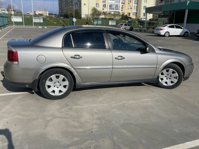 Сірий Опель Вектра, об'ємом двигуна 2.2 л та пробігом 425 тис. км за 4000 $, фото 1 на Automoto.ua