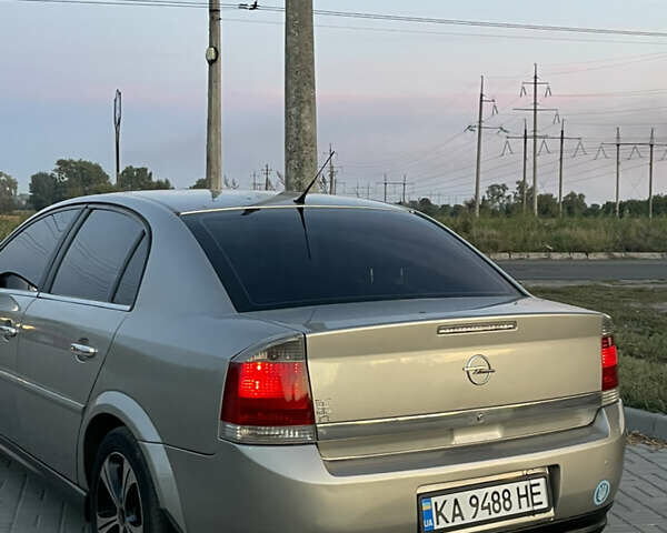 Сірий Опель Вектра, об'ємом двигуна 3.2 л та пробігом 250 тис. км за 3000 $, фото 14 на Automoto.ua