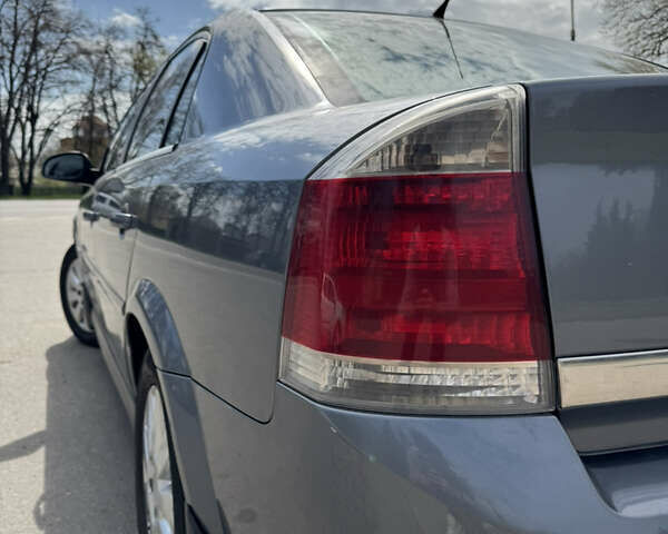 Серый Опель Вектра, объемом двигателя 2.2 л и пробегом 520 тыс. км за 3700 $, фото 8 на Automoto.ua