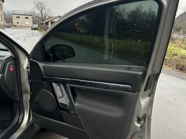 Сірий Опель Вектра, об'ємом двигуна 1.8 л та пробігом 255 тис. км за 3200 $, фото 4 на Automoto.ua