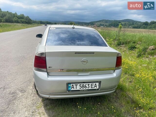 Сірий Опель Вектра, об'ємом двигуна 1.8 л та пробігом 360 тис. км за 4000 $, фото 4 на Automoto.ua