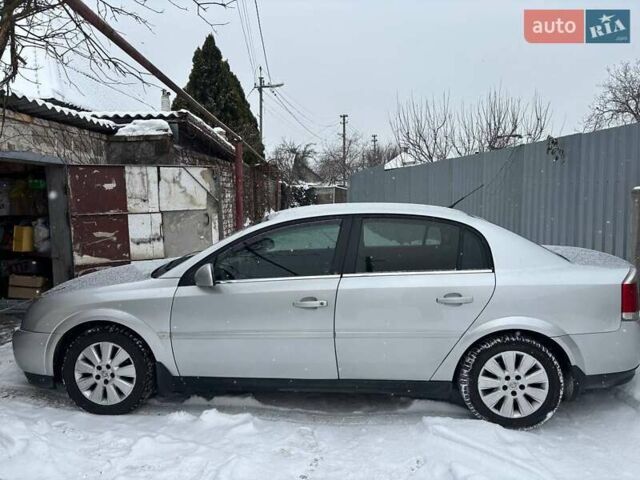 Серый Опель Вектра, объемом двигателя 2.2 л и пробегом 285 тыс. км за 3800 $, фото 1 на Automoto.ua