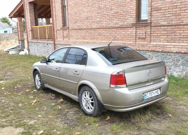 Опель Вектра 2004 у Умани на Automoto.ua Сірий Опель Вектра, об'ємом двигуна 2.2 л та пробігом 270 тис. км за 3600 $, фото 4 на Automoto.ua