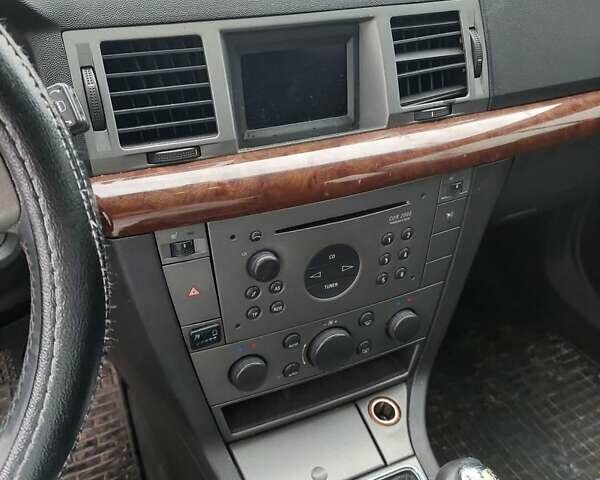 Сірий Опель Вектра, об'ємом двигуна 2.2 л та пробігом 265 тис. км за 3200 $, фото 6 на Automoto.ua