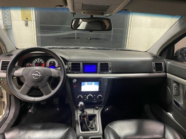 Серый Опель Вектра, объемом двигателя 1.8 л и пробегом 450 тыс. км за 3900 $, фото 10 на Automoto.ua