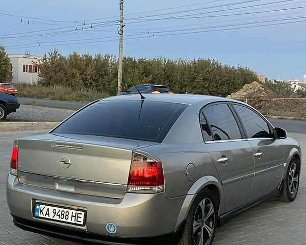 Сірий Опель Вектра, об'ємом двигуна 3.2 л та пробігом 250 тис. км за 3000 $, фото 11 на Automoto.ua