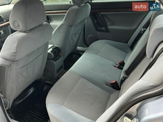 Серый Опель Вектра, объемом двигателя 2.2 л и пробегом 207 тыс. км за 4000 $, фото 17 на Automoto.ua