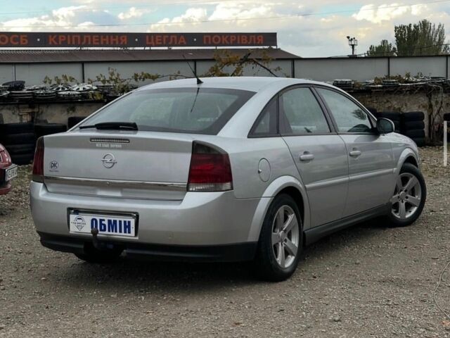 Серый Опель Вектра, объемом двигателя 2.2 л и пробегом 212 тыс. км за 4350 $, фото 1 на Automoto.ua