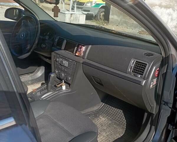 Серый Опель Вектра, объемом двигателя 1.9 л и пробегом 300 тыс. км за 4500 $, фото 4 на Automoto.ua