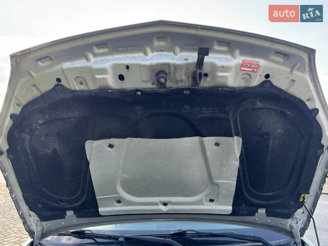 Сірий Опель Вектра, об'ємом двигуна 2.2 л та пробігом 182 тис. км за 4999 $, фото 49 на Automoto.ua