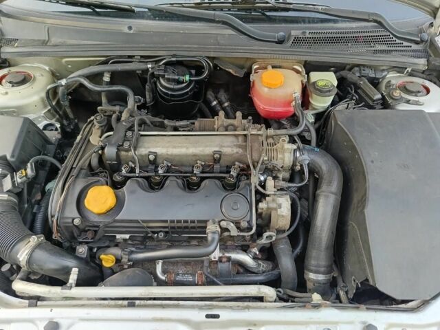 Сірий Опель Вектра, об'ємом двигуна 2 л та пробігом 300 тис. км за 1500 $, фото 7 на Automoto.ua