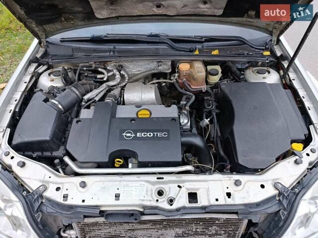 Серый Опель Вектра, объемом двигателя 2.2 л и пробегом 330 тыс. км за 4000 $, фото 6 на Automoto.ua