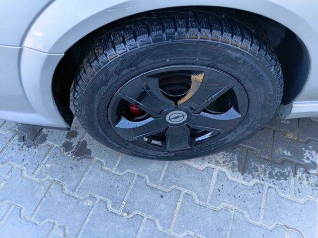 Серый Опель Вектра, объемом двигателя 1.9 л и пробегом 315 тыс. км за 4200 $, фото 16 на Automoto.ua