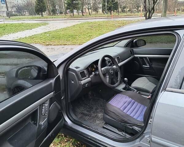 Сірий Опель Вектра, об'ємом двигуна 2.2 л та пробігом 300 тис. км за 2650 $, фото 8 на Automoto.ua