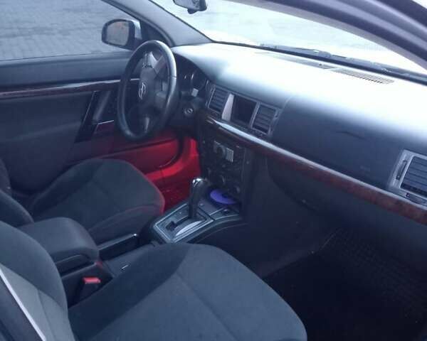 Серый Опель Вектра, объемом двигателя 2.2 л и пробегом 320 тыс. км за 4550 $, фото 4 на Automoto.ua