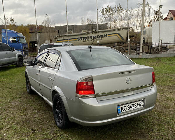 Опель Вектра 2005 у Тячеве на Automoto.ua Сірий Опель Вектра, об'ємом двигуна 1.9 л та пробігом 280 тис. км за 3699 $, фото 2 на Automoto.ua