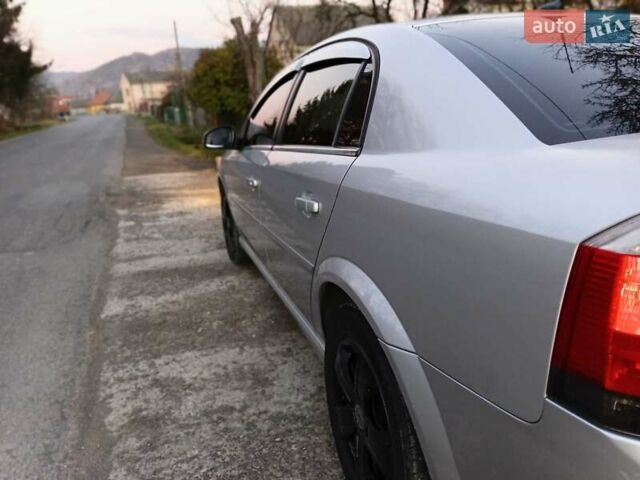 Серый Опель Вектра, объемом двигателя 1.9 л и пробегом 315 тыс. км за 4200 $, фото 2 на Automoto.ua