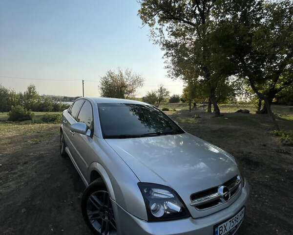 Серый Опель Вектра, объемом двигателя 2.2 л и пробегом 427 тыс. км за 6300 $, фото 5 на Automoto.ua