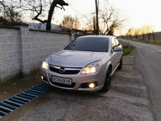 Серый Опель Вектра, объемом двигателя 1.9 л и пробегом 315 тыс. км за 4200 $, фото 1 на Automoto.ua