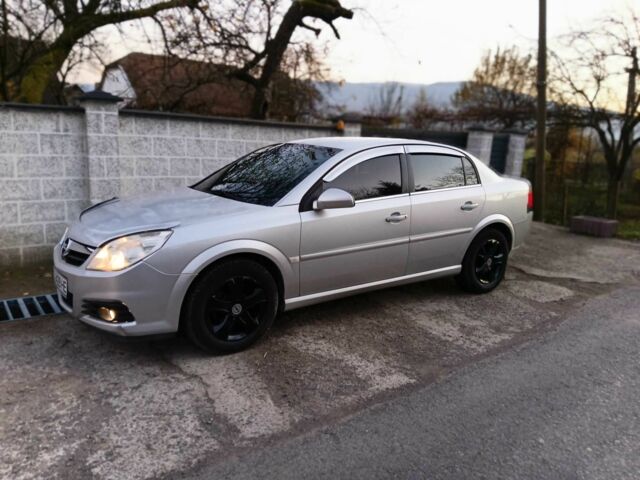 Серый Опель Вектра, объемом двигателя 1.9 л и пробегом 315 тыс. км за 4200 $, фото 7 на Automoto.ua